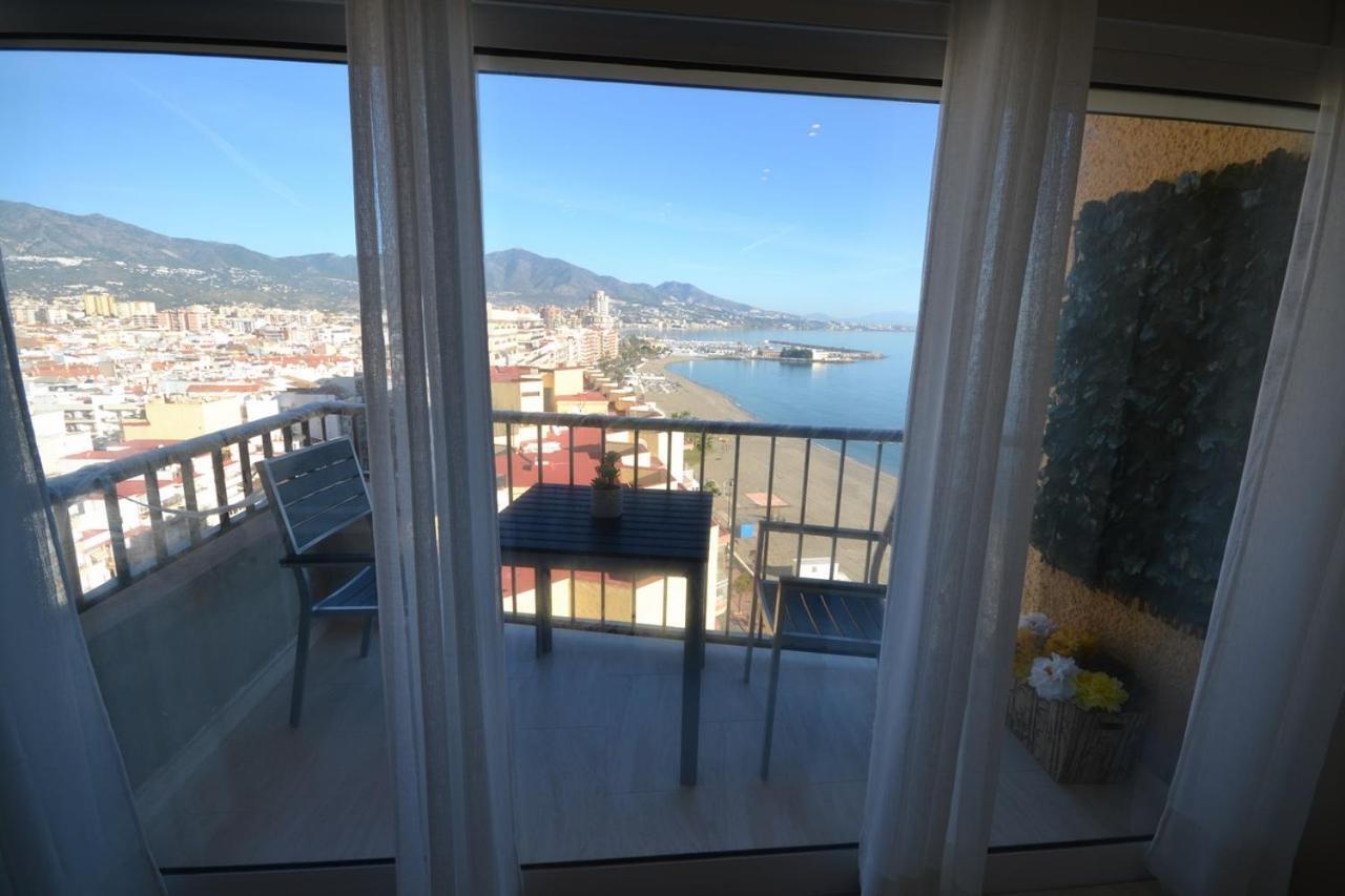Fuengirola. Bonito Apartamento En Paseo Maritimo. Espectaculares Vistas Al Mar. Primera Linea Kültér fotó