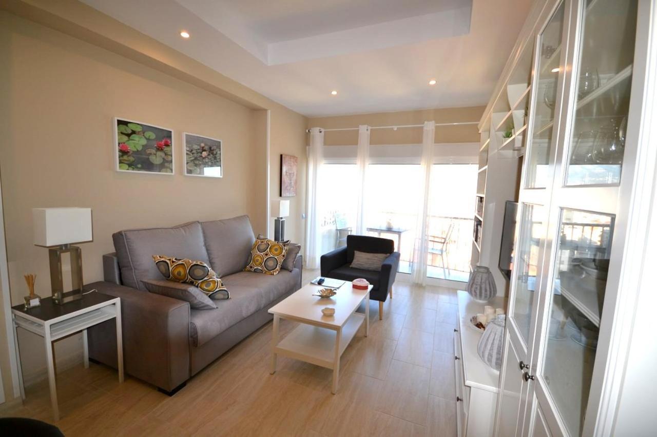 Fuengirola. Bonito Apartamento En Paseo Maritimo. Espectaculares Vistas Al Mar. Primera Linea Kültér fotó